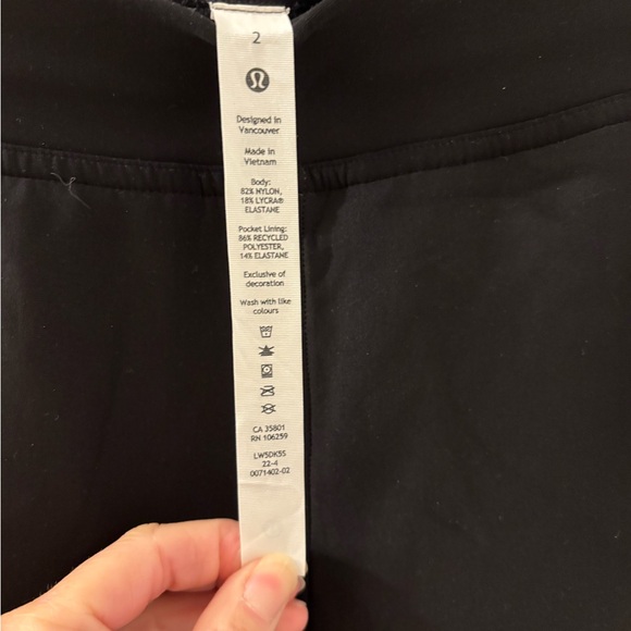 Lululemon joggers size 2
Black. - Picture 2 of 4